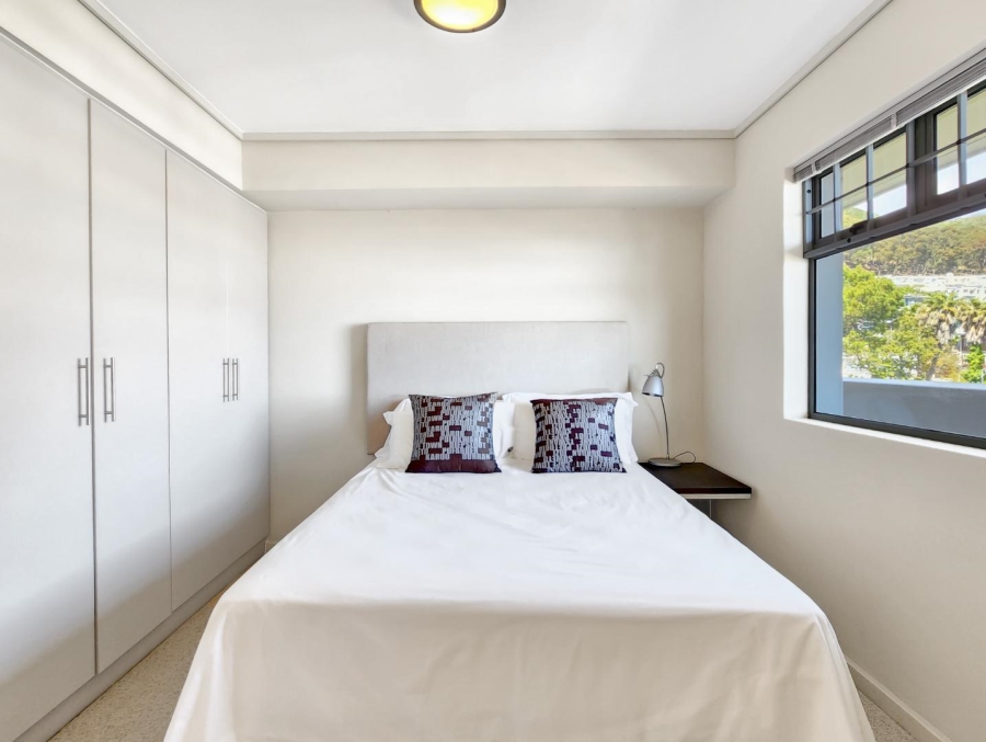 2 Bedroom Property for Sale in Sea Point Western Cape